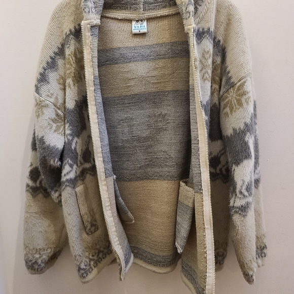 Yari Artesanias 100% Wool Made in Ecuador Hooded Sweater Jacket - Size Large - Picture 4 of 9